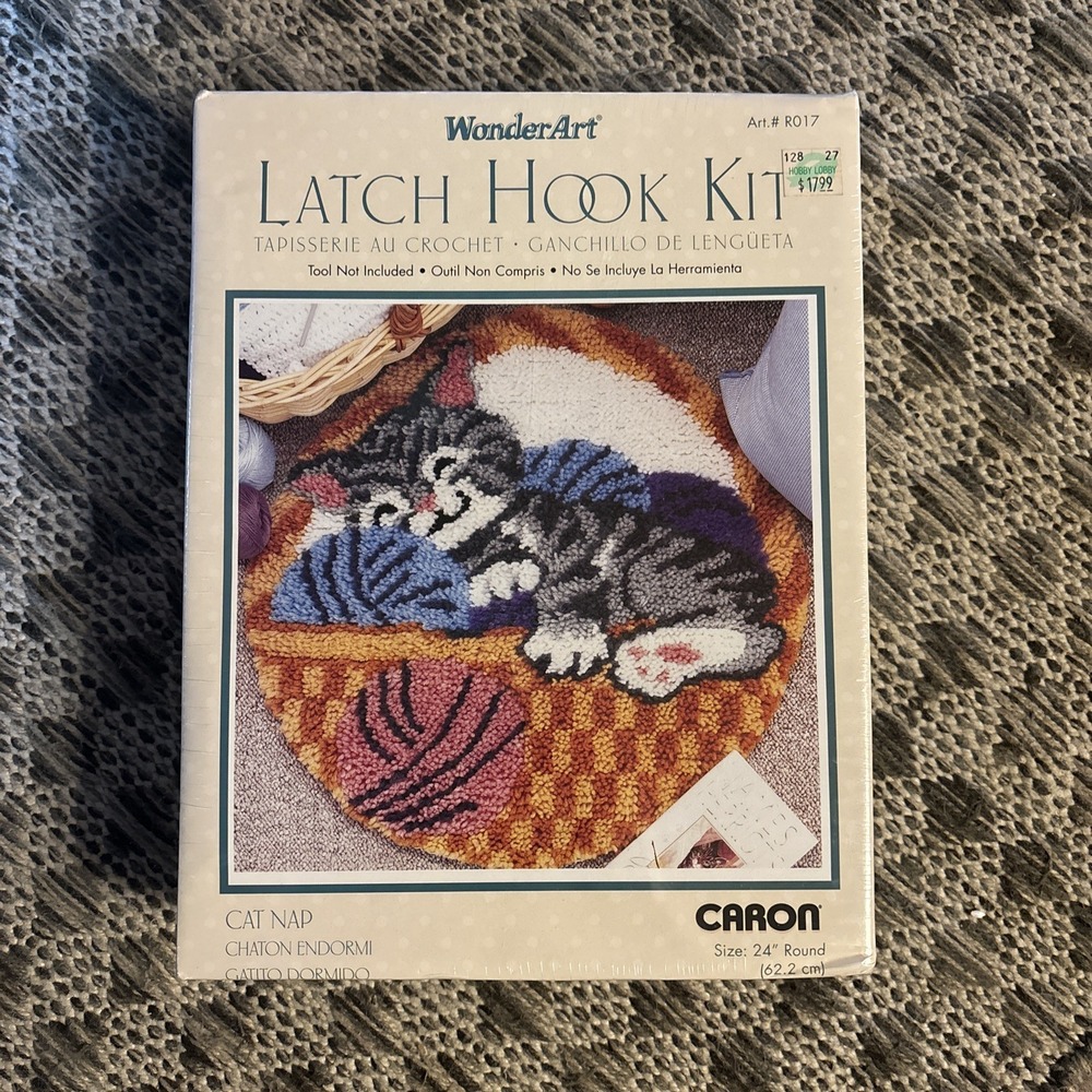 WonderArt Caron Cat Nap Latch Hook Kit #R017 24" Round Sealed USA